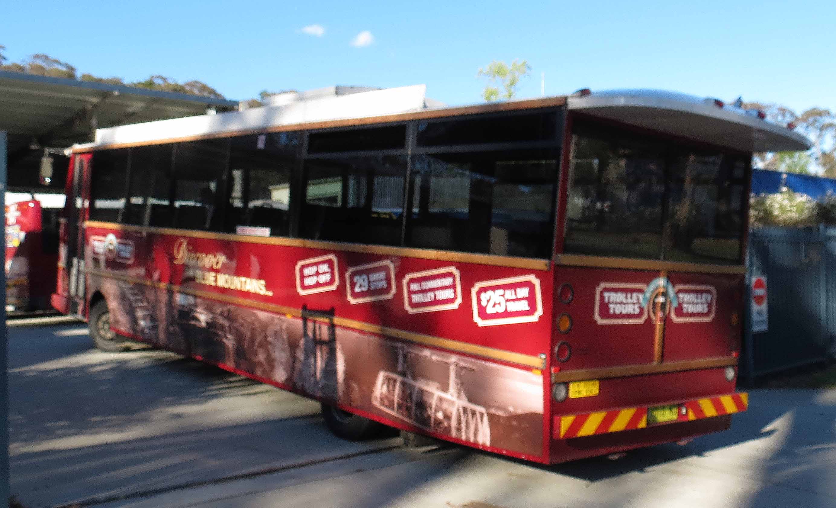 Blue Mountains Hino FD166L NCBC 7010MO